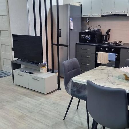 博尔若米My House别墅 外观 照片
