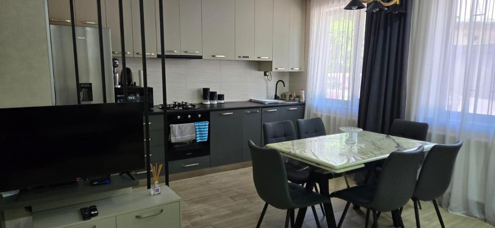 博尔若米My House别墅 外观 照片
